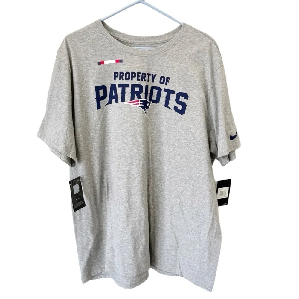 Nike Men's XXL Property of Patriots New England NFL Football NWT